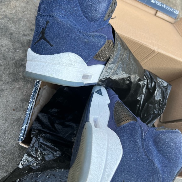 Jordan 5s - Picture 3 of 4